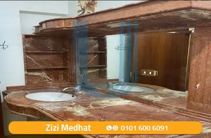 Apartment - 2 Bedrooms - 1 Bathroom for sale in Smouha - Hay Sharq - Alexandria