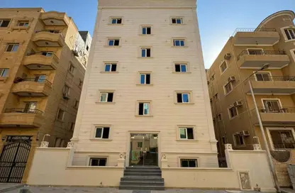 Hotel Apartment - Studio - 7+ Bathrooms for sale in Al Mehwar Al Markazi - 1st District - 6 October City - Giza