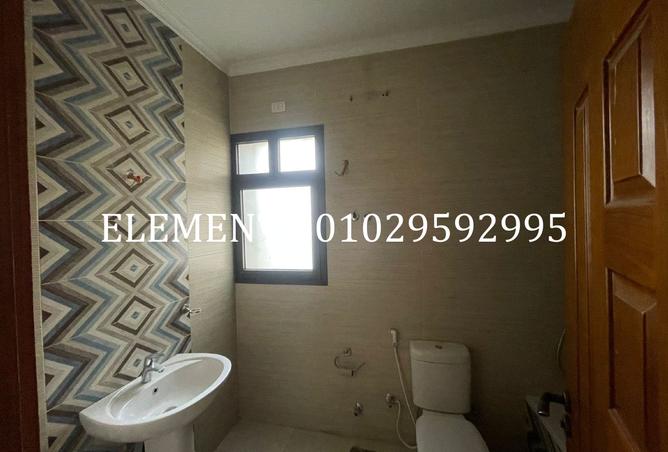 8402322 - Property Image 3