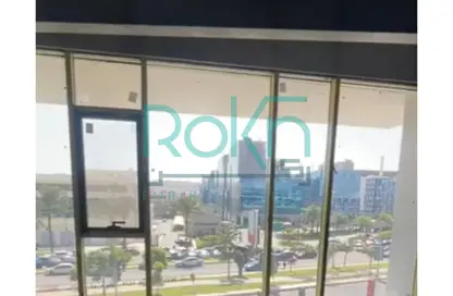Office Space - Studio - 1 Bathroom for rent in Central Avenue - 2nd District - Sheikh Zayed City - Giza