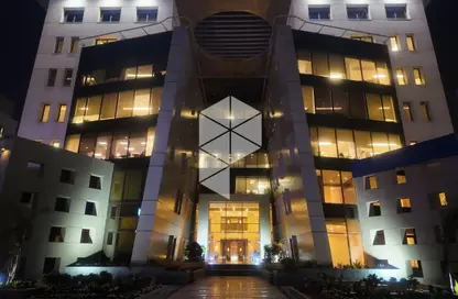 مساحات مكتبية - استوديو - 6 حمامات للايجار في شارع مجمع البنوك - شارع التسعين الجنوبي - التجمع الخامس - مدينة القاهرة الجديدة - القاهرة