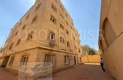 بناية كاملة - 8 غرف نوم - 8 حمامات للبيع في الحي الثاني عشر - الشيخ زايد - الجيزة