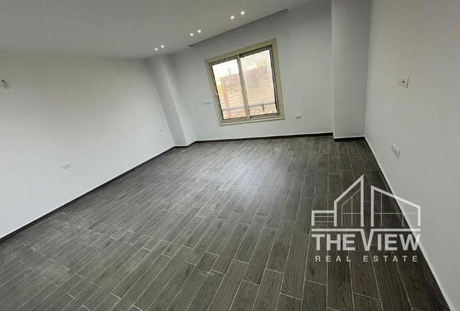 8033272 - Property Image 3