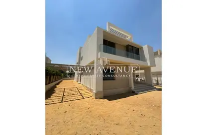 Villa - 3 Bedrooms - 3 Bathrooms for sale in Moon Residences - Fifth Square - The 5th Settlement - New Cairo City - Cairo