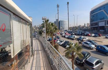 محل تجاري - استوديو - 2 حمامات للايجار في شارع مجمع البنوك - شارع التسعين الجنوبي - التجمع الخامس - مدينة القاهرة الجديدة - القاهرة