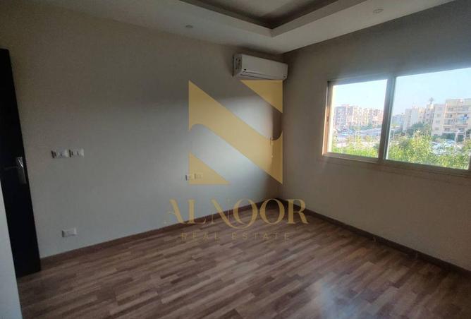 8181545 - Property Image 3