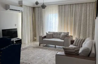 Apartment - 2 Bedrooms - 1 Bathroom for rent in El Rehab Extension - Al Rehab - New Cairo City - Cairo