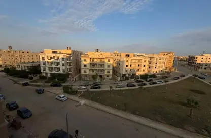 شقة - 3 غرف نوم - 2 حمامات للبيع في المجاورة الثالثة - المنطقة الثامنة - مدينة الشروق - القاهرة