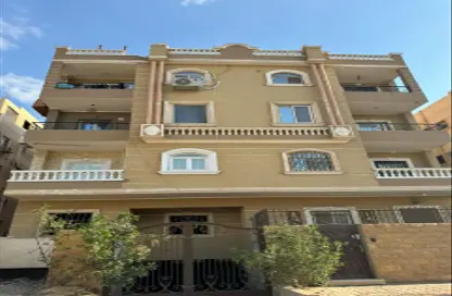 Apartment - 3 Bedrooms - 2 Bathrooms for sale in 7th Area - Shorouk City - Cairo