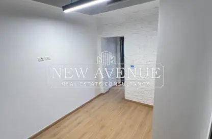 عيادة - استوديو - 1 حمام للايجار في اليجانتري - الحي الاول - التجمع الخامس - مدينة القاهرة الجديدة - القاهرة