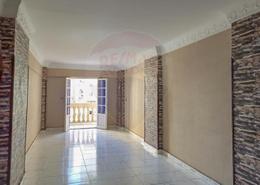 Apartment - 3 bedrooms - 1 bathroom for للايجار in Al Geish Road - El Anfoshy - Hay El Gomrok - Alexandria