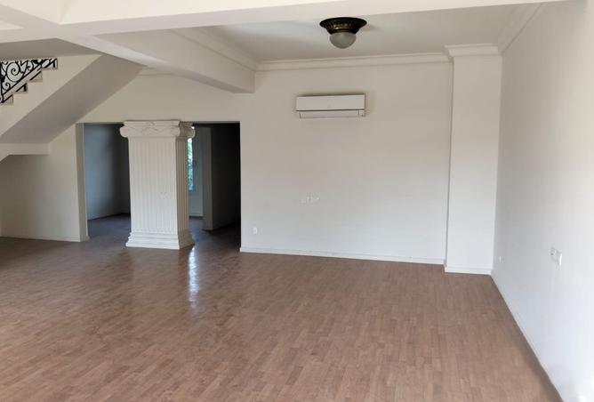 8329023 - Property Image 3