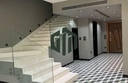 فيلا - 5 غرف نوم - 4 حمامات للايجار في ميفيدا - كمبوندات التجمع الخامس - التجمع الخامس - مدينة القاهرة الجديدة - القاهرة