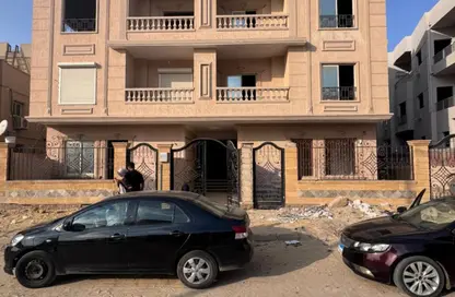 Apartment - 3 Bedrooms - 3 Bathrooms for sale in 1st Neighborhood - 4th District West - Shorouk City - Cairo