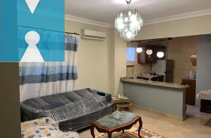 شقة - 2 غرف نوم - 1 حمام للايجار في اوبرا سيتي - الحي السادس - الشيخ زايد - الجيزة