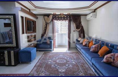 Apartment - 3 Bedrooms - 1 Bathroom for sale in Fouad St. - Raml Station - Hay Wasat - Alexandria