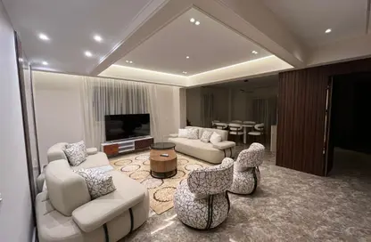 شقة - 3 غرف نوم - 3 حمامات للبيع في طريق بيفرلي هيلز - الحي السابع عشر - الشيخ زايد - الجيزة