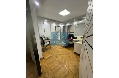 Office Space - Studio - 2 Bathrooms for rent in Cornish El Nile St. - Maadi - Hay El Maadi - Cairo