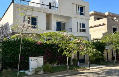 Villa - 7 Bedrooms - 7 Bathrooms for sale in Yasmine District - 14th District - Sheikh Zayed City - Giza