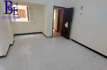 Apartment - 2 Bedrooms - 1 Bathroom for sale in 11th District - Sheikh Zayed City - Giza