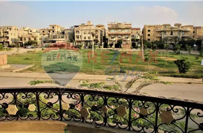 Roof - 3 Bedrooms - 2 Bathrooms for sale in Al Narges - New Cairo City - Cairo