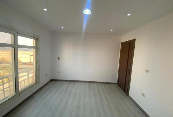 8477304 - Property Image 3