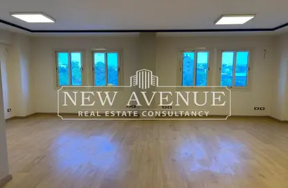 Office Space - Studio - 4 Bathrooms for sale in Abdelhamid Gouda Al Sahar St. - Zahraa El Maadi - Hay El Maadi - Cairo