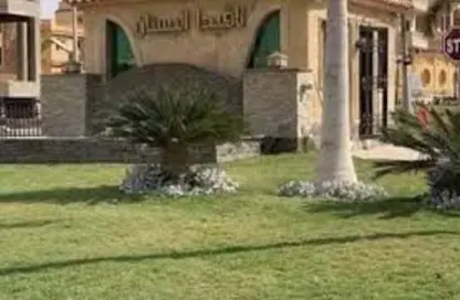 فيلا - 8 غرف نوم - 8 حمامات للبيع في لافيدا البستان - محور 26 يوليو - مدينة 6 أكتوبر - الجيزة