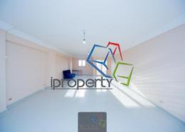 Apartment - 3 bedrooms for للايجار in Ibrahim Rady St. - Bolkly - Hay Sharq - Alexandria
