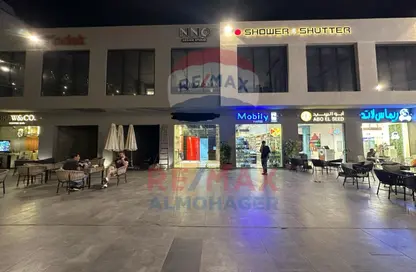 محل تجاري - استوديو - 2 حمامات للايجار في محور جمال عبد الناصر - التجمع الثالث - مدينة القاهرة الجديدة - القاهرة