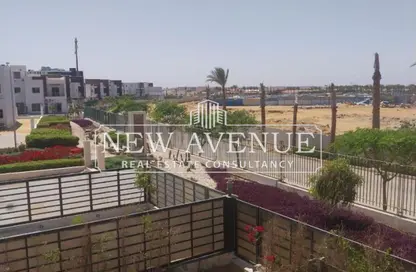 Townhouse - 2 Bedrooms - 3 Bathrooms for sale in Garden Residence - Hyde Park - New Cairo City - Cairo