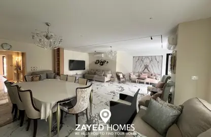 شقة - 3 غرف نوم - 3 حمامات للايجار في ذا كورت ياردز - كمبوندات الشيخ زايد - الشيخ زايد - الجيزة