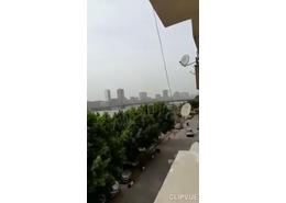 شقة - 4 غرف نوم - 2 حمامات for للبيع in شارع النيل - الدقي - الجيزة
