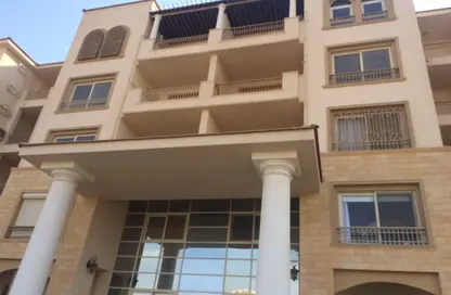 Apartment - 3 Bedrooms - 3 Bathrooms for sale in Greens - 6th District - Sheikh Zayed City - Giza