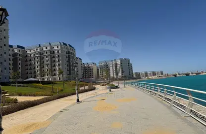 شقة - 2 غرف نوم - 2 حمامات للايجار في الحي اللاتيني - مدينة العلمين الجديدة - العلمين - الساحل الشمالي