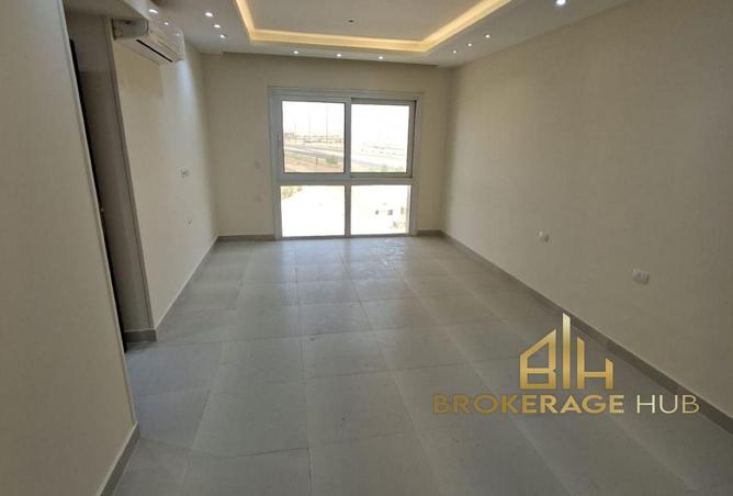 8518217 - Property Image 2