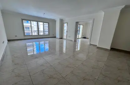 Apartment - 4 Bedrooms - 3 Bathrooms for rent in Antoniadis City Compound - Nozha - Hay Sharq - Alexandria