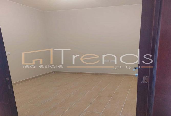 8393705 - Property Image 3