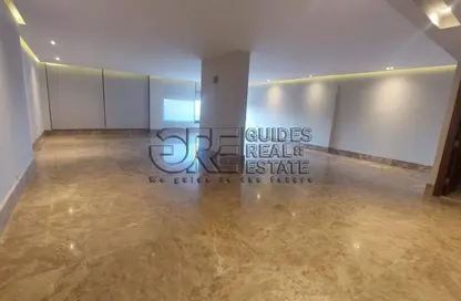 شقة - 3 غرف نوم - 3 حمامات للايجار في شارع الجبلايه - الزمالك - القاهرة