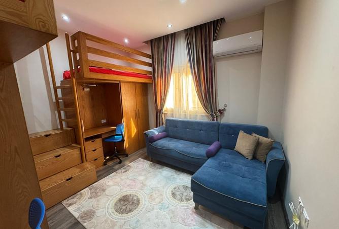 8205856 - Property Image 2