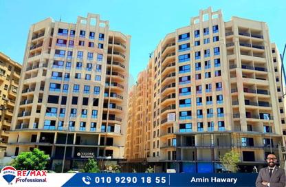 Apartment - 3 Bedrooms - 3 Bathrooms for sale in Al Shohada Square St. - Smouha - Hay Sharq - Alexandria