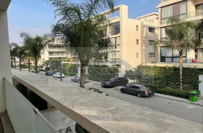 Apartment - 2 Bedrooms - 3 Bathrooms for sale in Lake View Residence - 5th Settlement Compounds - The 5th Settlement - New Cairo City - Cairo