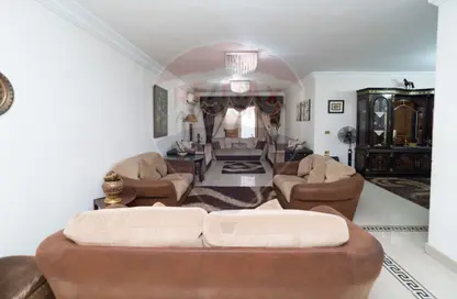 Apartment - 3 Bedrooms - 2 Bathrooms for sale in Al Sayeda Sakina Bint Al Hussein St. - Kafr Abdo - Roushdy - Hay Sharq - Alexandria