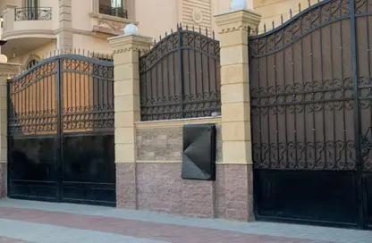 Villa - 5 Bedrooms - 3 Bathrooms for sale in West Somid - 6 October City - Giza