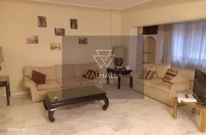 Apartment - 2 Bedrooms - 2 Bathrooms for rent in Hassan Assem St. - Zamalek - Cairo