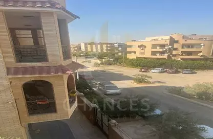 Apartment - 4 Bedrooms - 2 Bathrooms for sale in Street 25 - District 1 - The 5th Settlement - New Cairo City - Cairo