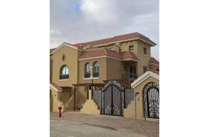 تاون هاوس - 5 غرف نوم - 4 حمامات للبيع في معادى فيو - كمبوندات الشروق - مدينة الشروق - القاهرة