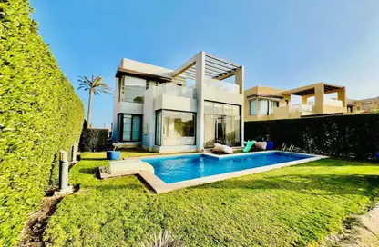 Villa - 4 Bedrooms - 4 Bathrooms for sale in Sun Capital - Fayoum Desert road - 6 October City - Giza