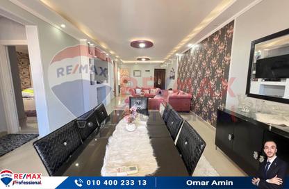Apartment - 4 Bedrooms - 2 Bathrooms for sale in Ahmed Kamha St. - Ibrahimia - Hay Wasat - Alexandria