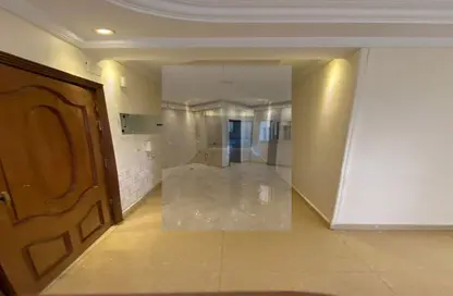 Apartment - 3 Bedrooms - 3 Bathrooms for rent in The 1st Settlement - New Cairo City - Cairo